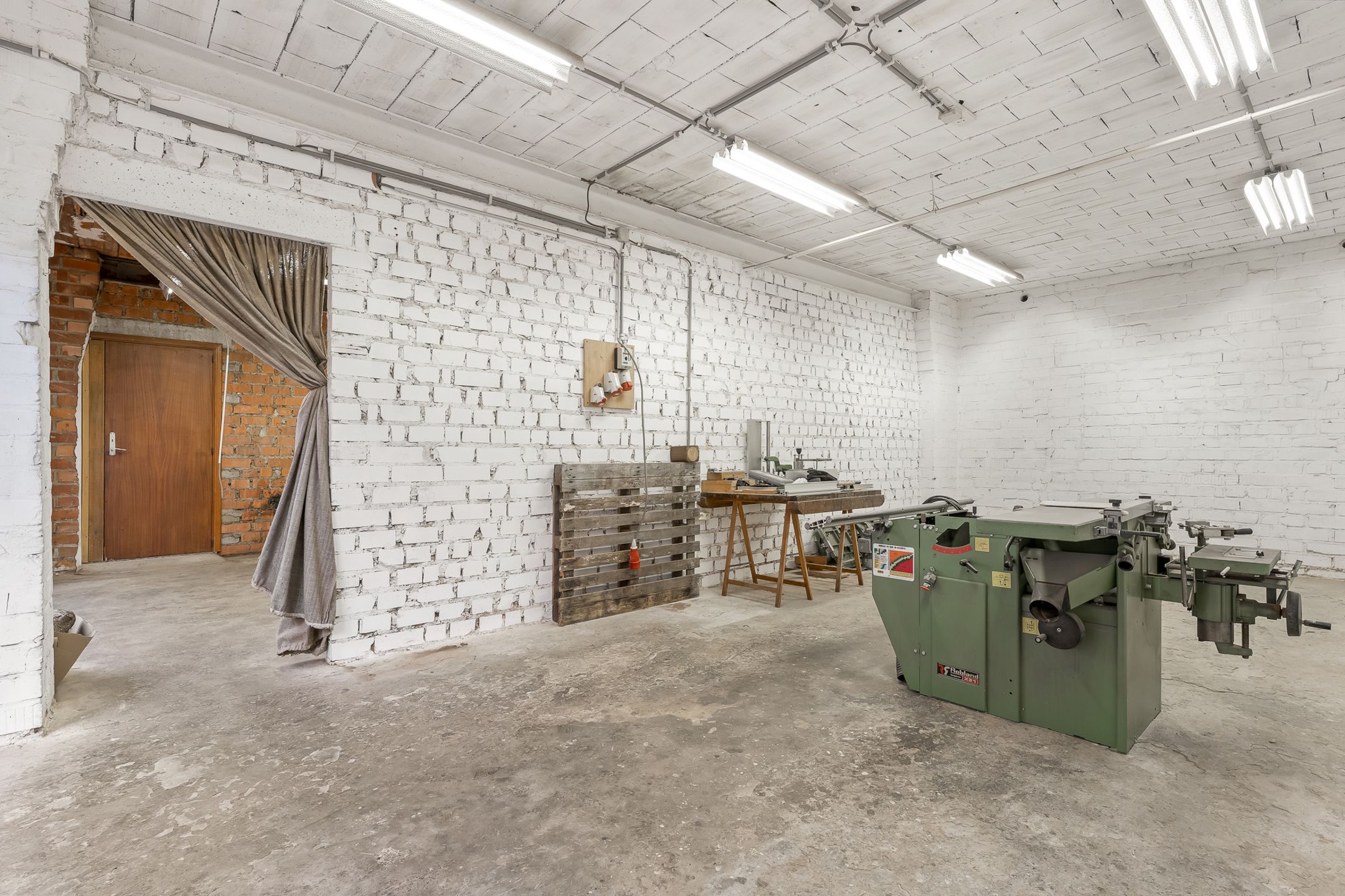 Woning met ruime bijbouw van 200m2 te Diepenbeek foto 34