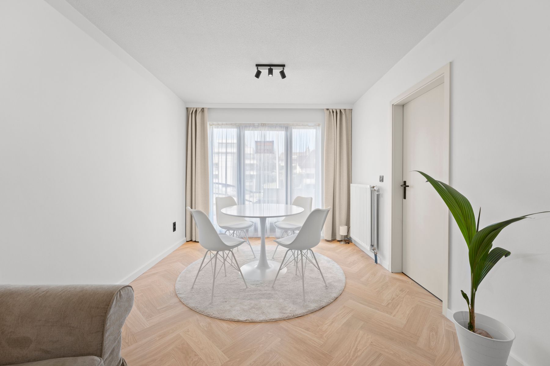 Prachtig vernieuwd appartement met mooie ligging foto 4
