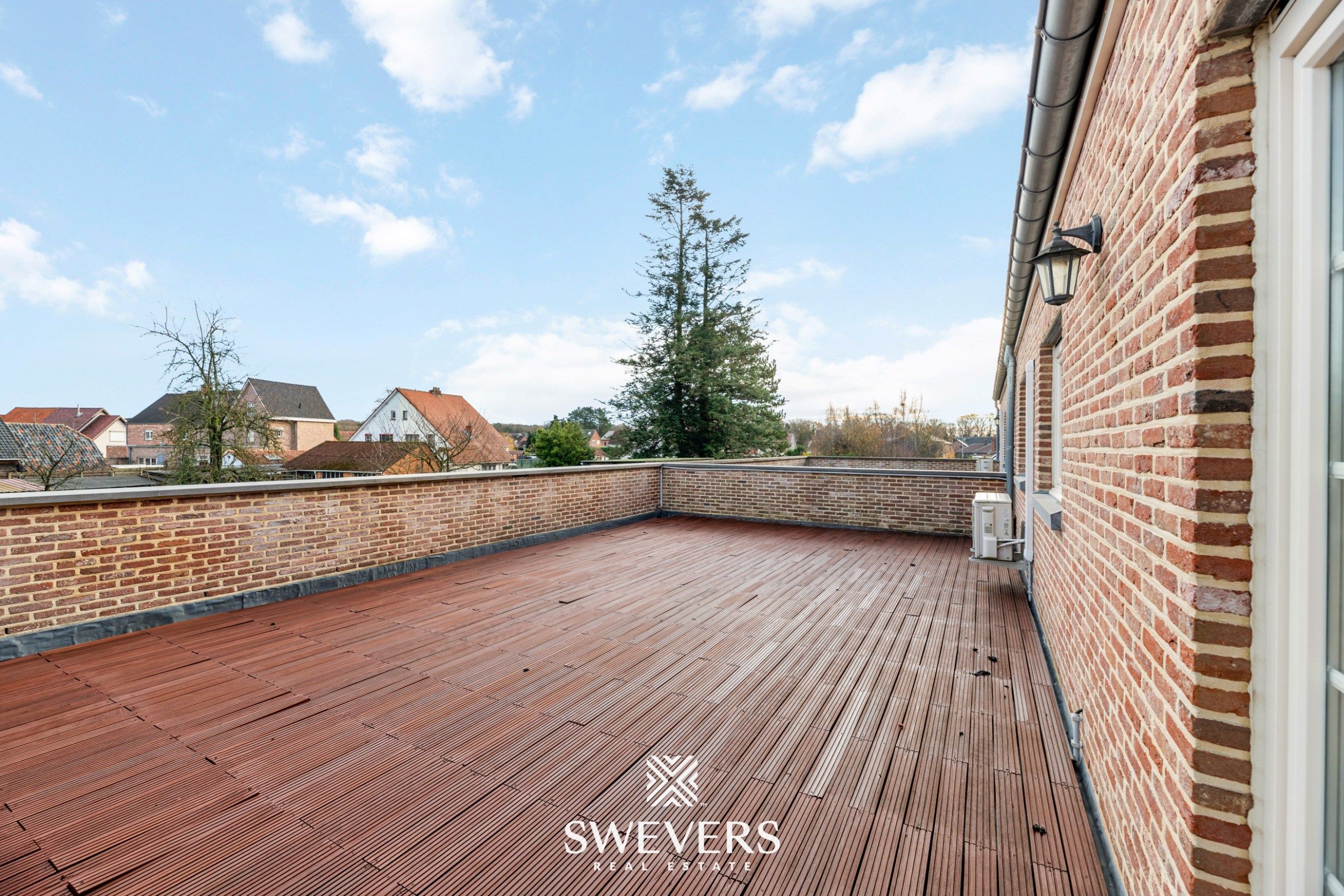 Rustig gelegen energiezuinige halfopen woning met 6 slaapkamers foto 14