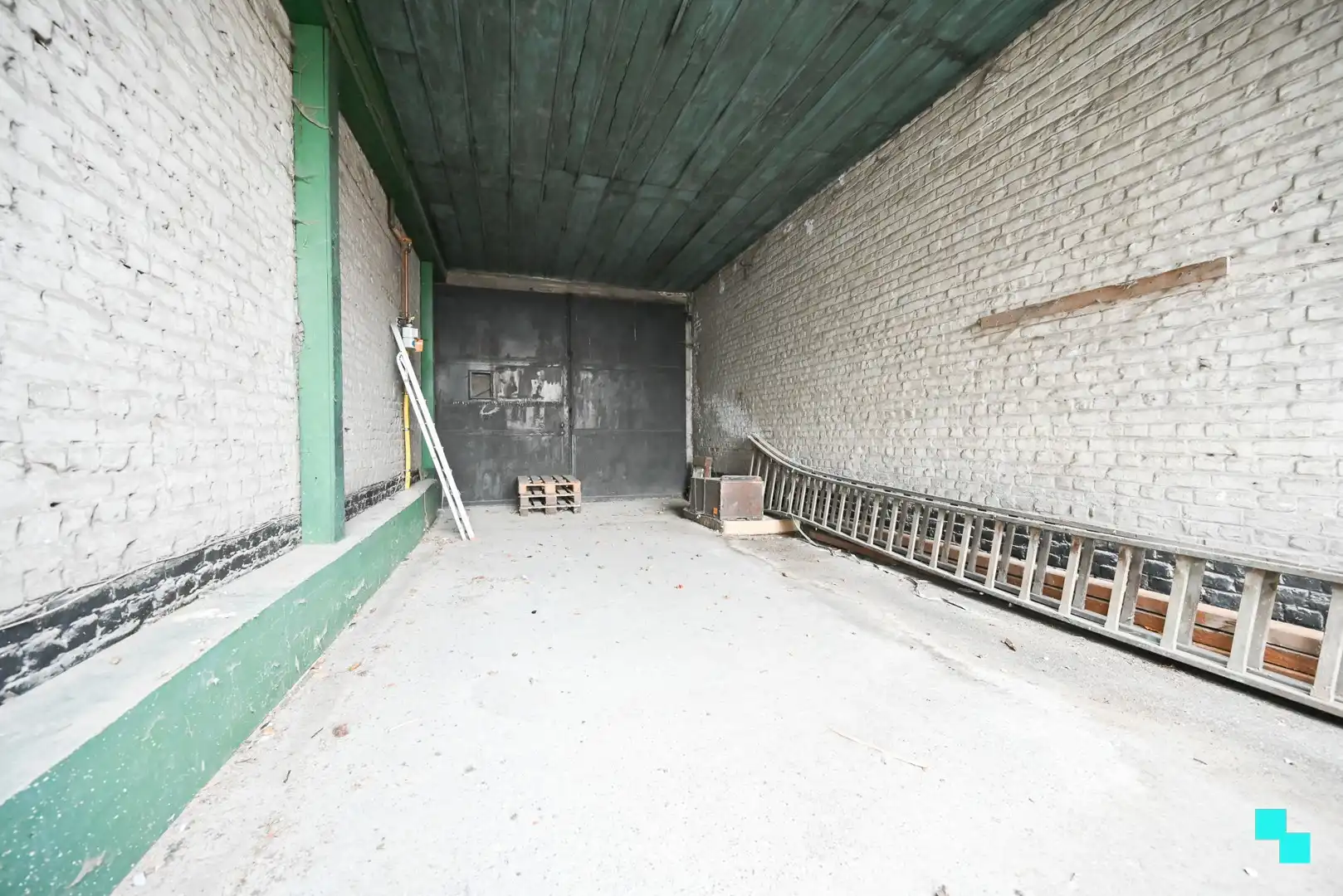 Zeer ruime & authentieke woning in Izegem foto 28