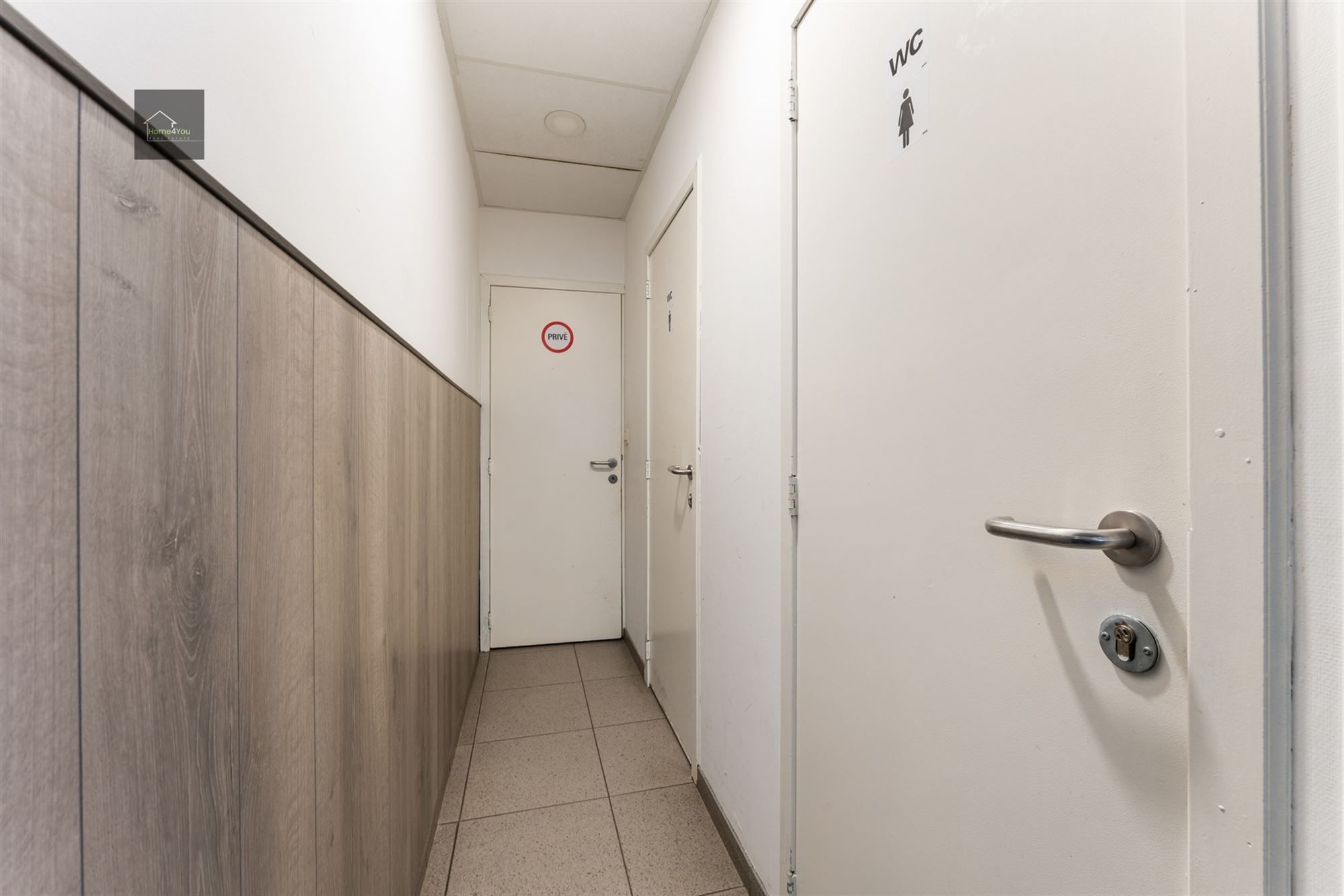 Handelspand op 50m van het strand! foto 13