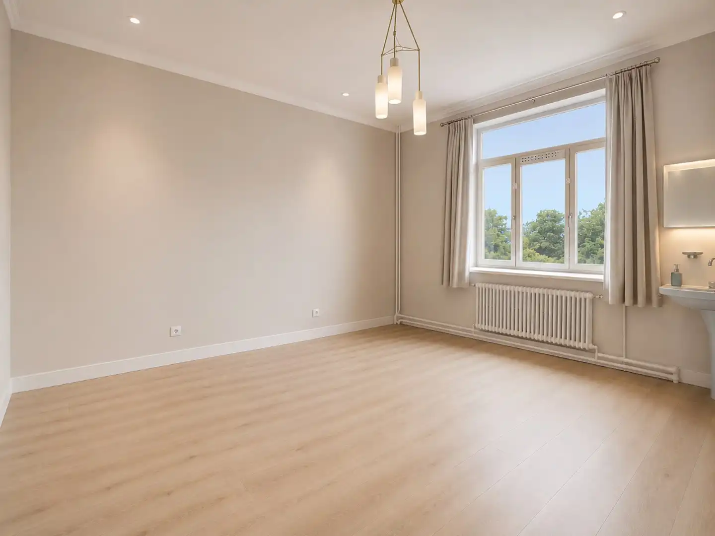 Te renoveren woning met veel op potentieel op topligging. foto 14