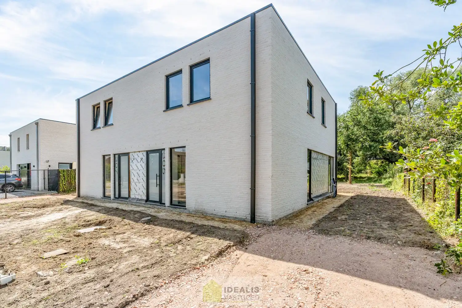 PRACHTIGE NIEUWBOUWWONING (GRONDAANDEEL €156.000 + 12% REGISTRATIERECHTEN EN CONSTRUCTIE €284.000 + 21% BTW) MET EEN HEERLIJK LICHTRIJKE WOONKAMER MET OPEN KEUKEN, RUIME BERGING, 3 SLAAPKAMERS foto 4