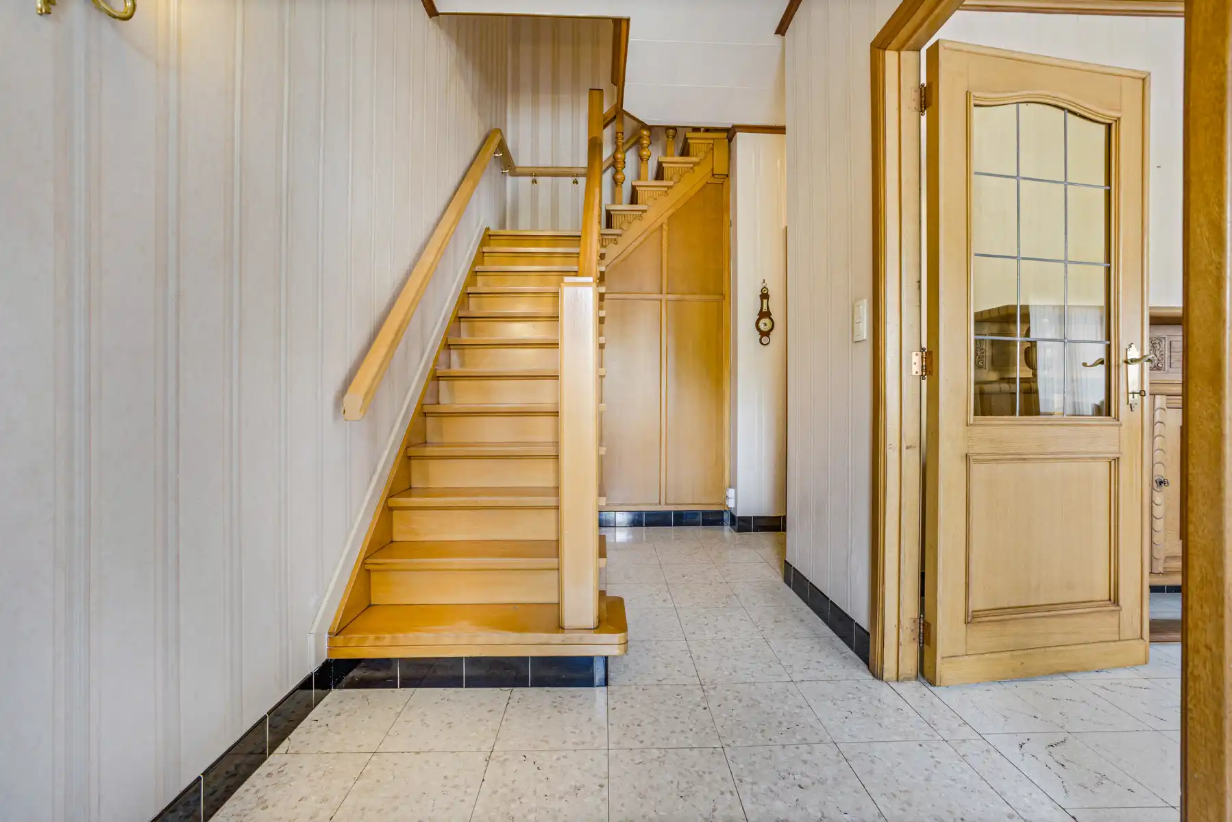 Goed onderhouden woning met garage en leuke tuin foto 7