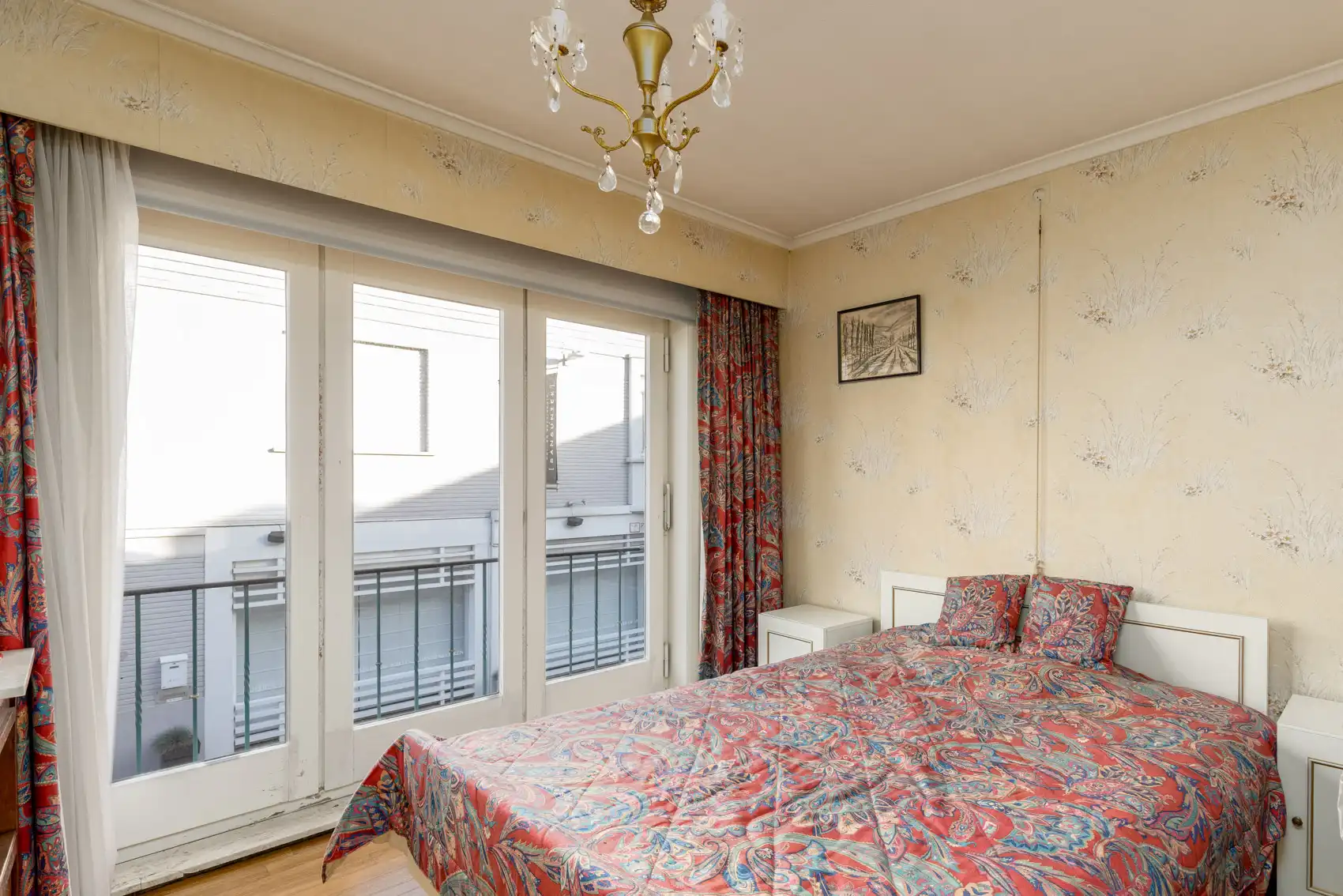 Handelshuis met ruim appartement en 2 garages foto 6