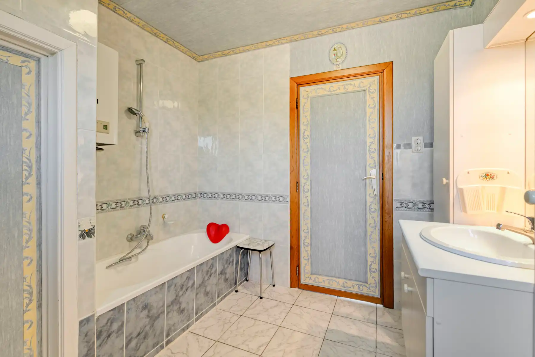 Te renoveren villa met prachtig uitzicht! foto 16