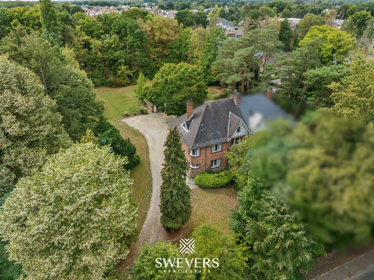 Karaktervolle ingenieurswoning met zes slaapkamers te Heusden-Zolder foto 2
