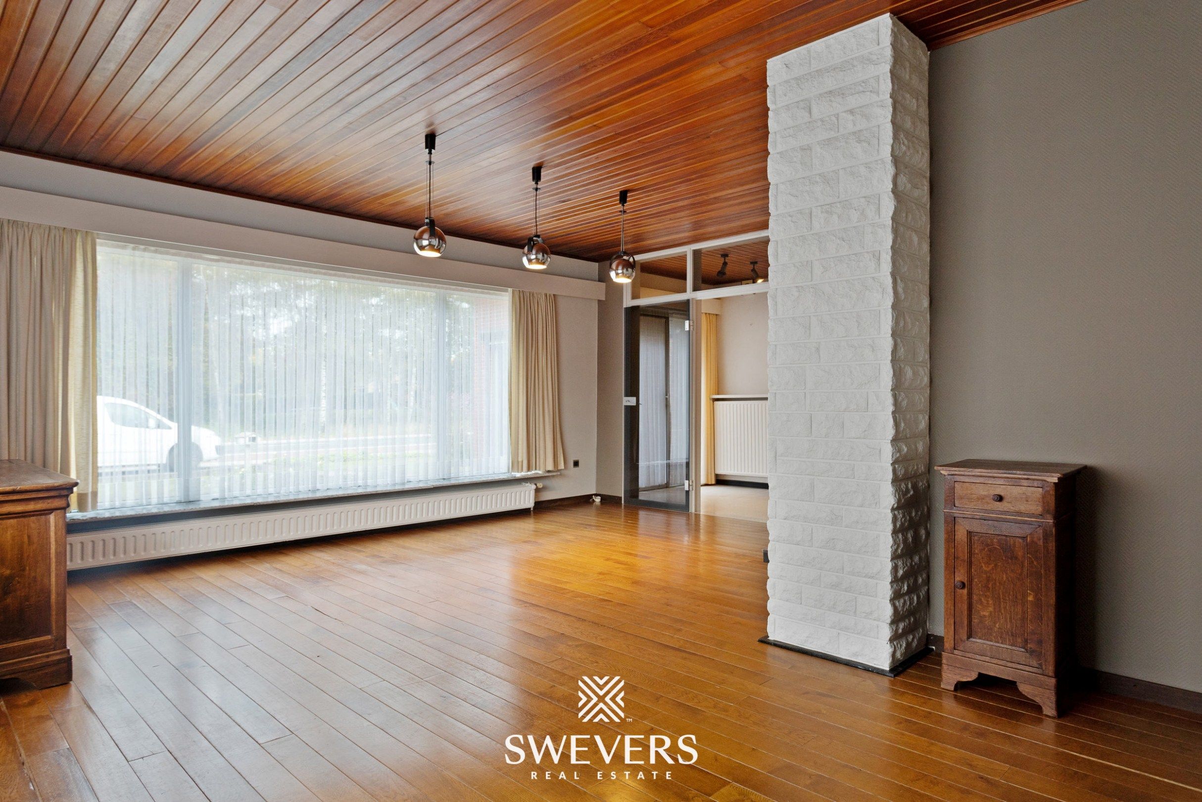 Gelijkvloerse woning met 4 slaapkamers op 8a85 te Viversel. foto 7