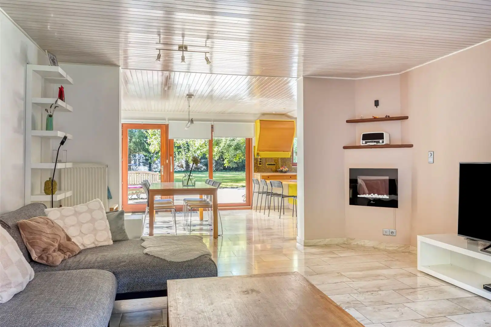 TE KOOP: Uniek woon- en investeringspand met ruime woning en 6 verhuurde studio’s te Heusden-Zolder! foto 15