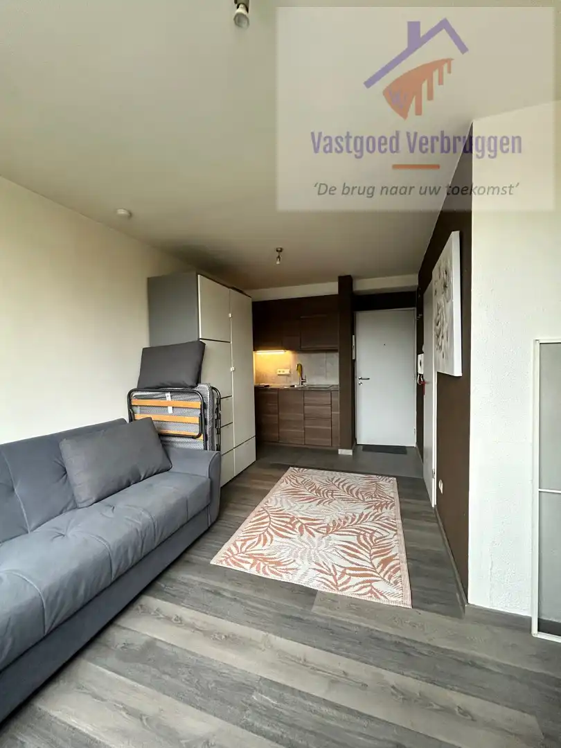 Studio op topligging aan station Gent foto 6