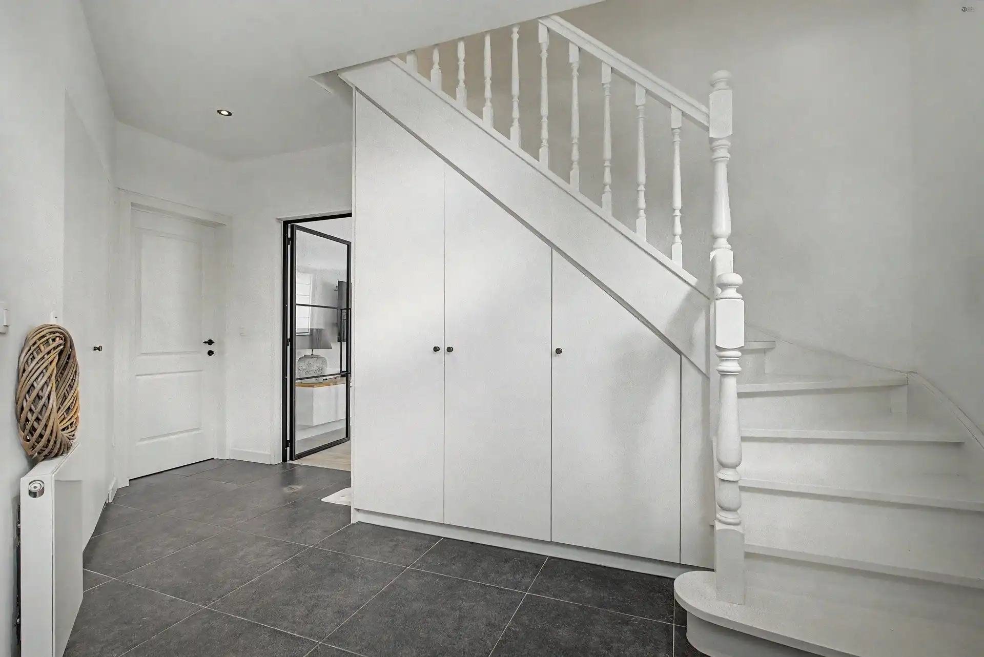 Recente Halfopen nieuwbouwwoning met 3 slaapkamers foto 5