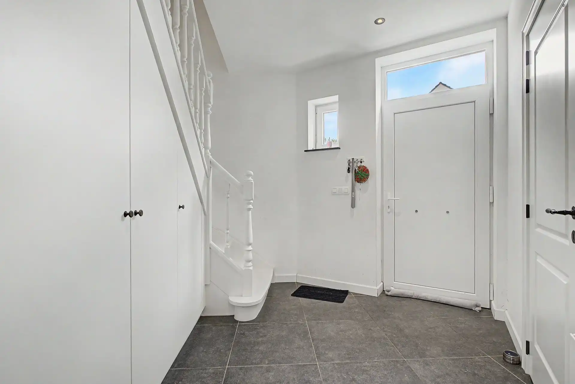Recente Halfopen nieuwbouwwoning met 3 slaapkamers foto 5