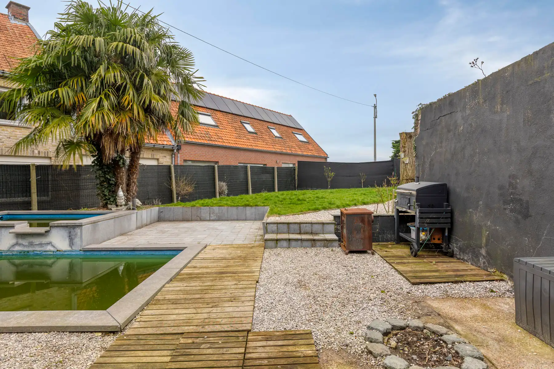 Goedgelegen woning met tuin en garage! foto 22