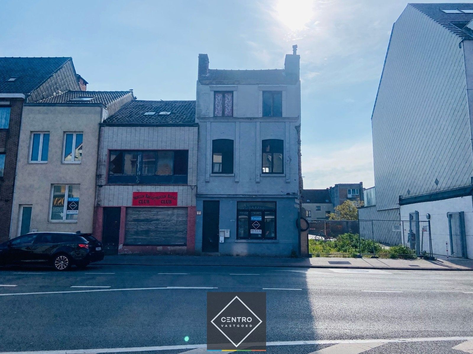 Hoofdfoto van de publicatie: Renovatiepand (Mogelijkheid tot 3 appartementen) te Oostende.