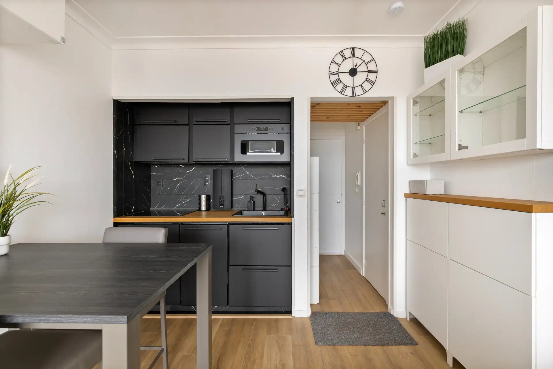 Gerenoveerde studio te Westende. foto 3