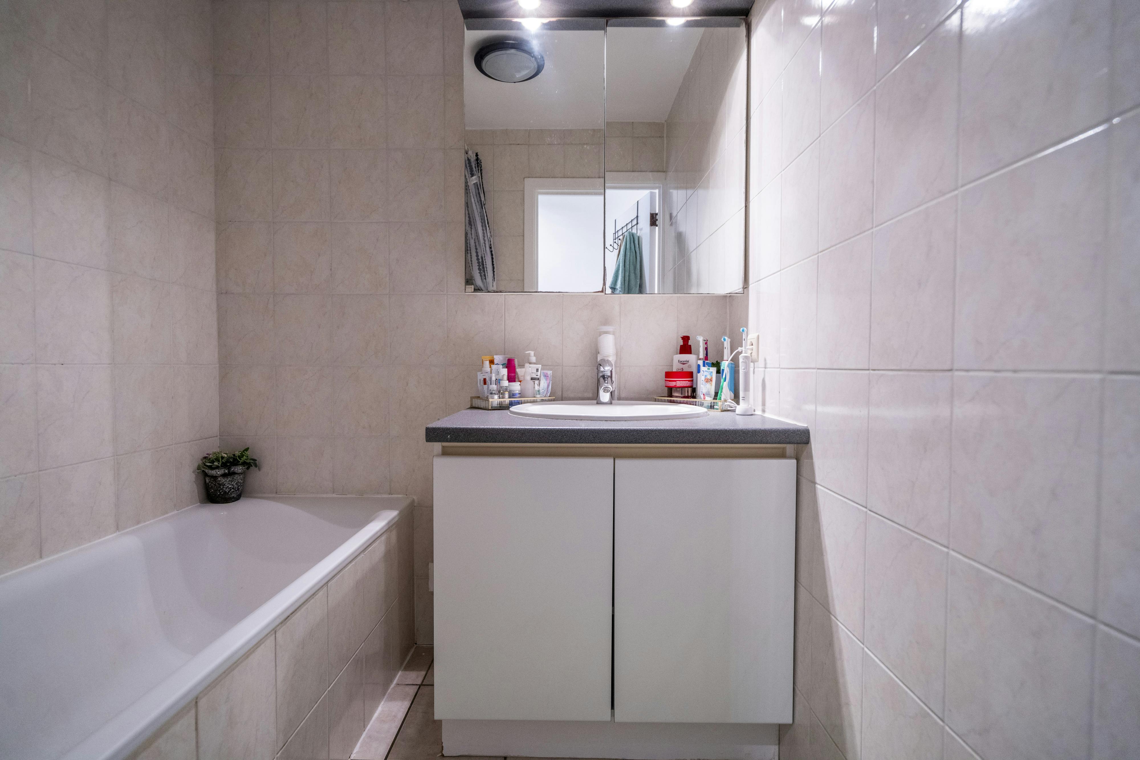 Opbrengsteigendom met twee appartementen te koop in Kortrijk foto 26