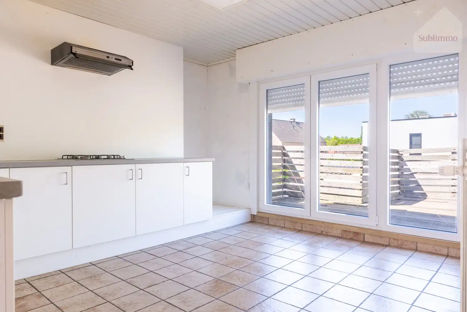 Ruime gezinswoning met terras en veelzijdige indeling foto 3