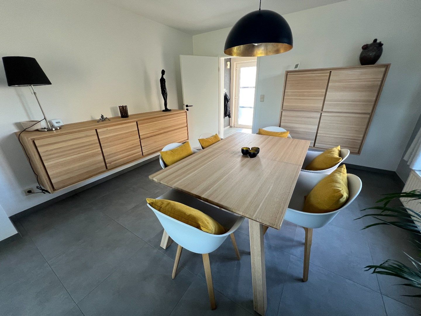Prachtige moderne woning op toplocatie met 4 slpks, garage, tuin en terras foto 5