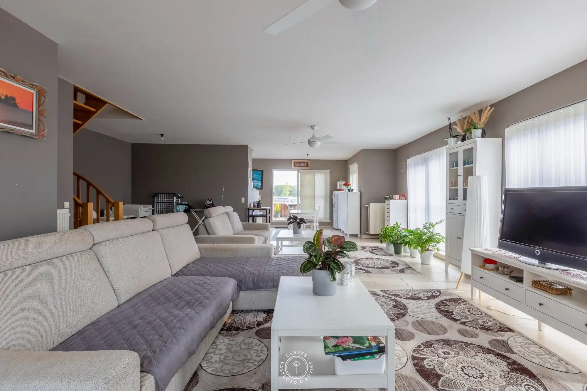 Imposant duplexappartement met een zee aan ruimte foto {{pictureIndex}}