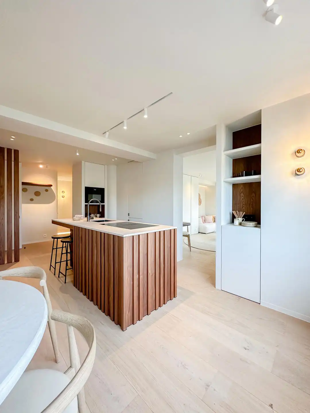 Uitzonderlijk mooi, tijdloos GERENOVEERD 4-slpk. appartement foto 22