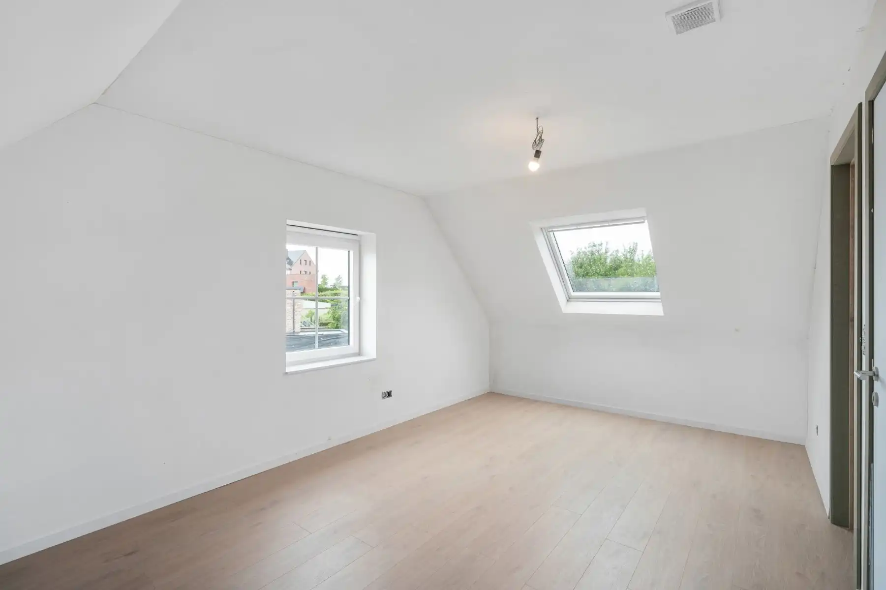 Instapklare woning in Zellik foto 14