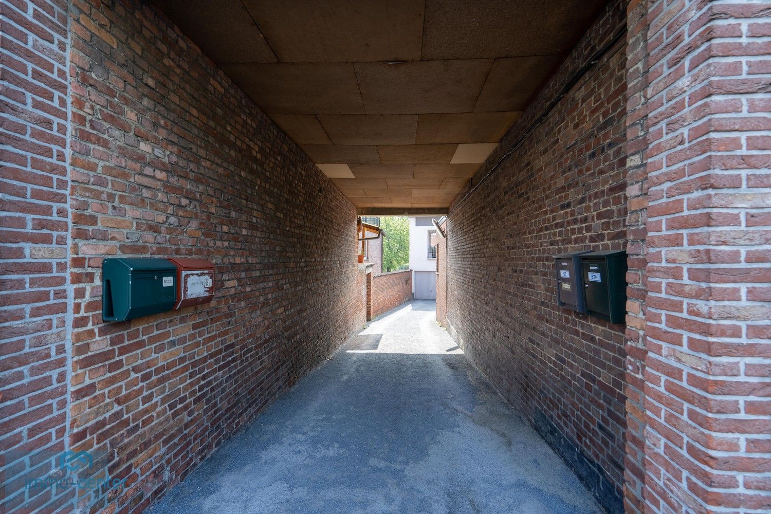 Uniek Handelshuis in Genk: Toplocatie met Hoog Rendement foto 2