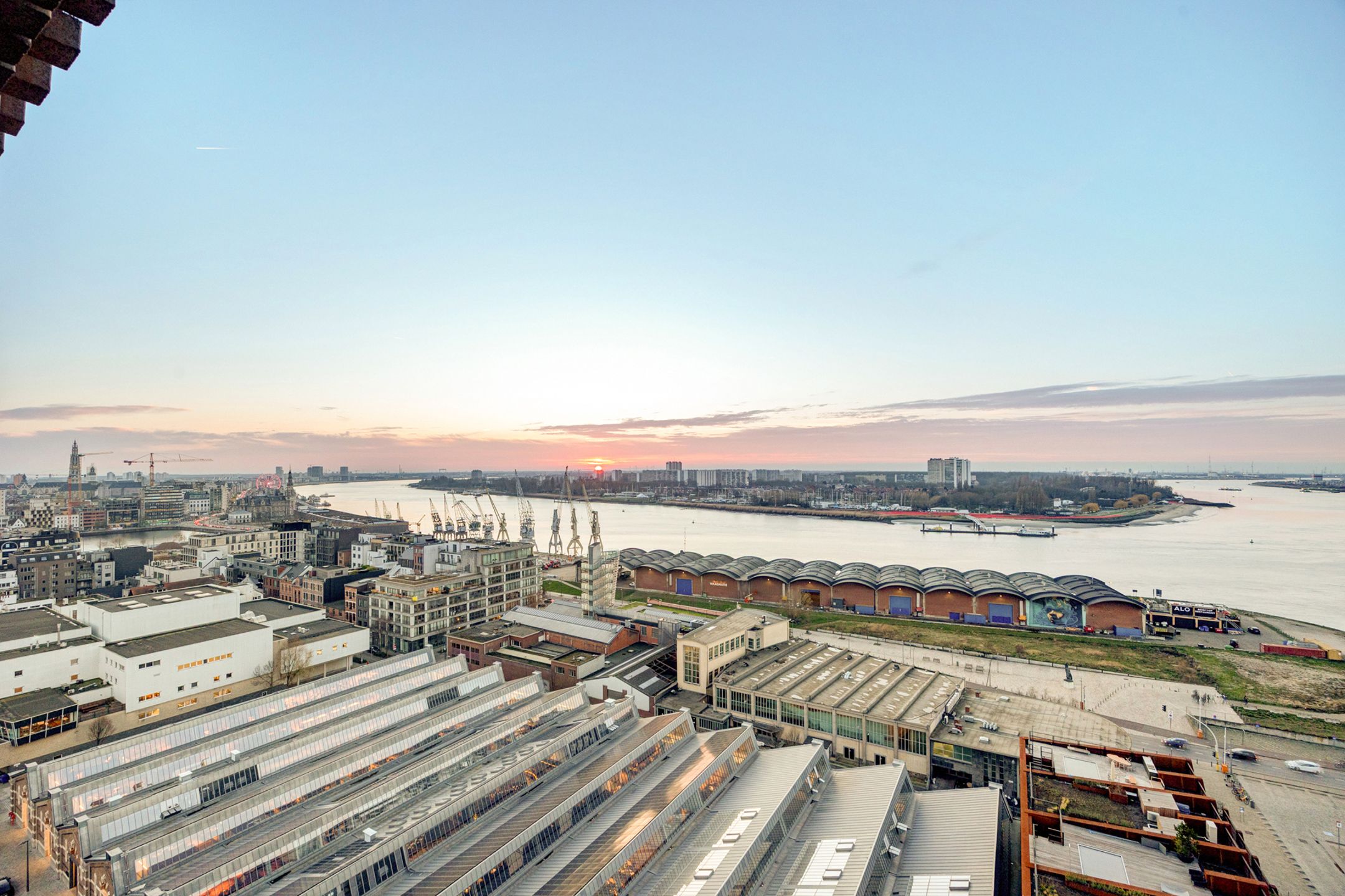 ANTWERPEN EILANDJE - Wonen met zicht foto {{pictureIndex}}