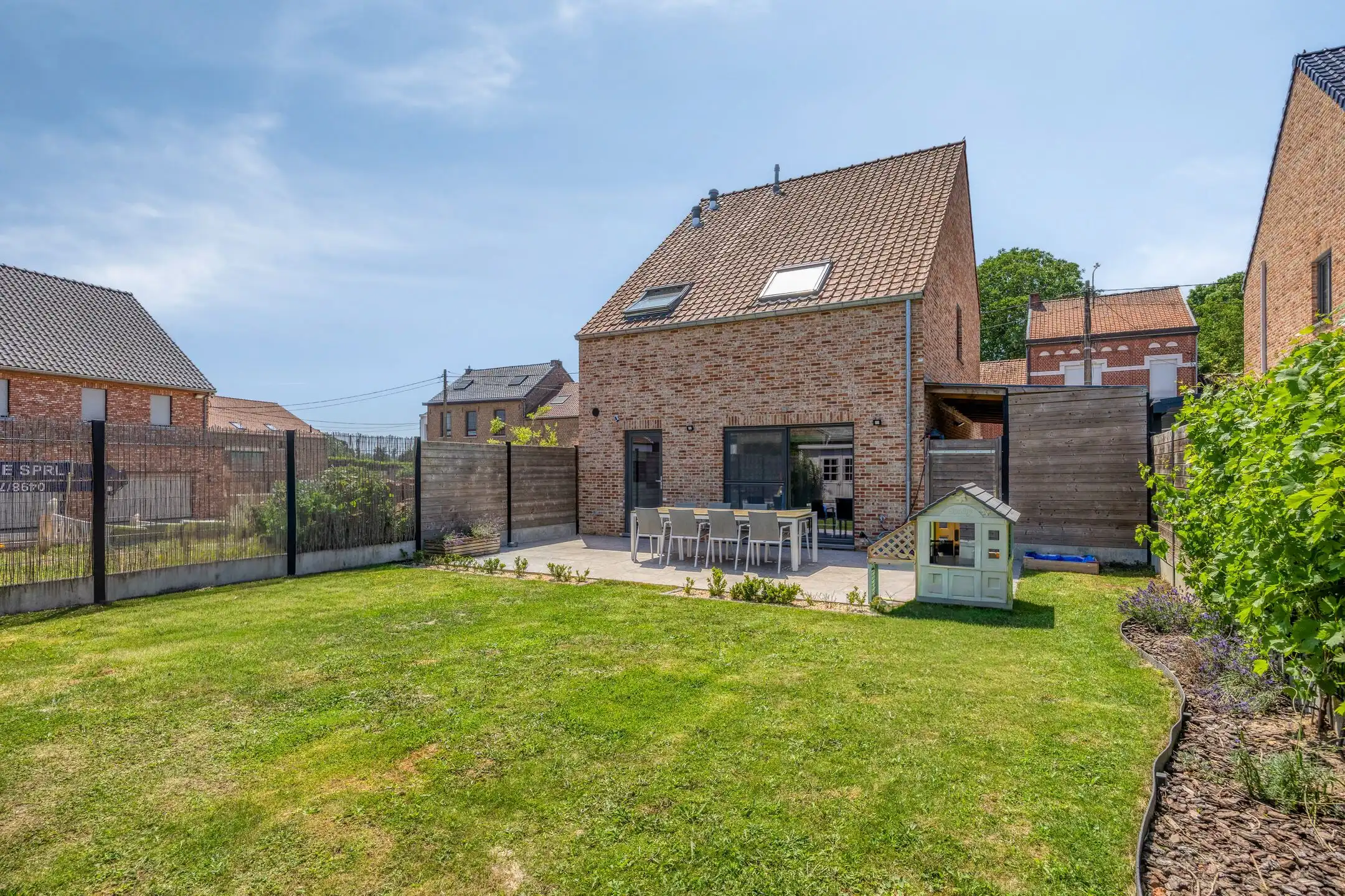 Recente energiezuinige woning met landelijke charme foto 22