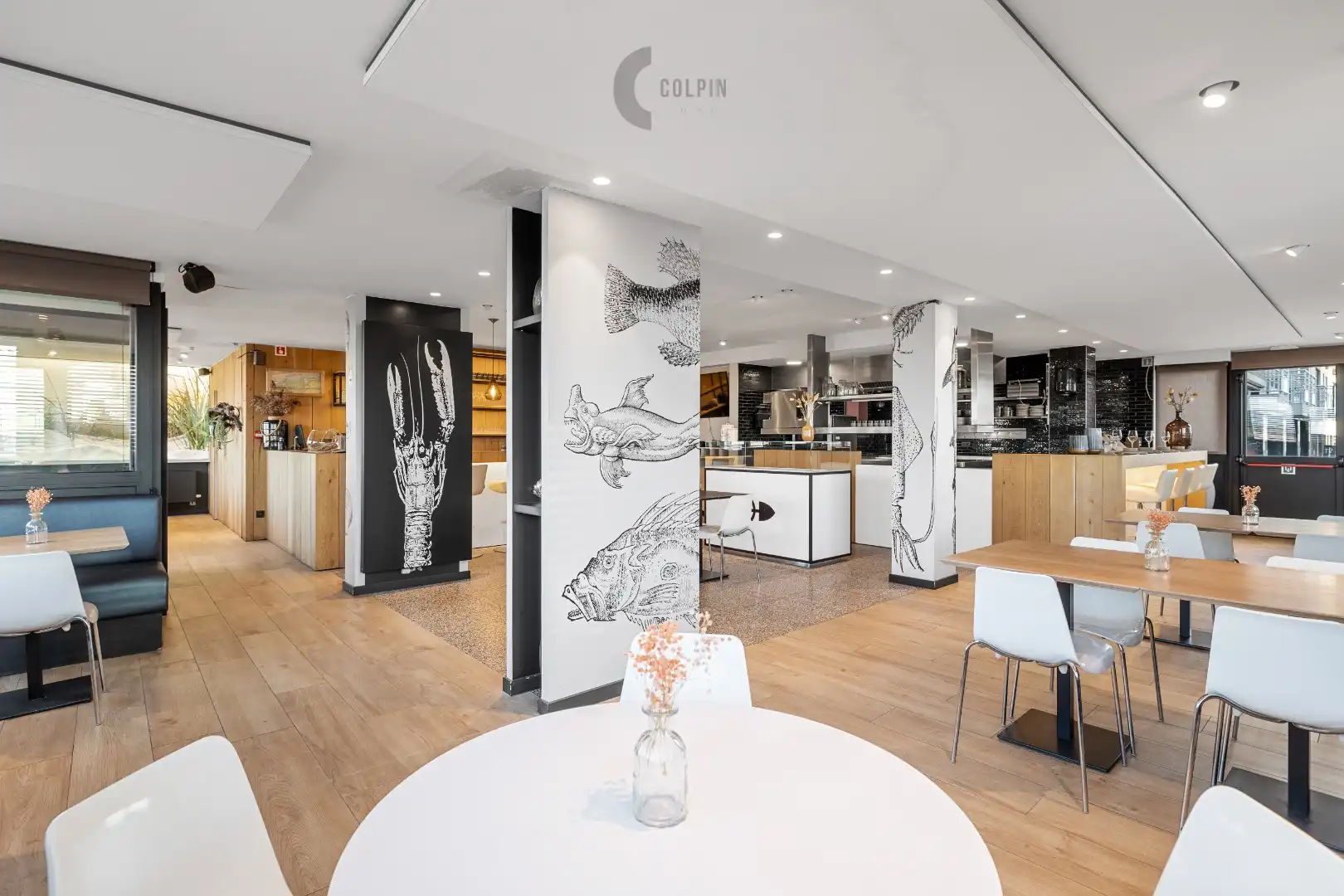 Uniek handelspand op de Zeedijk van Zeebrugge met zeezicht foto 4