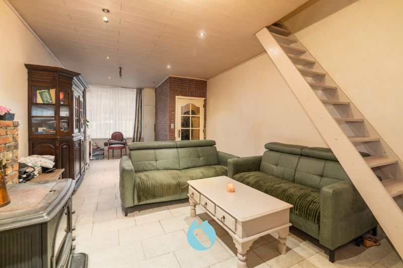 Woning met 4 à 5 slaapkamers en koer foto 2