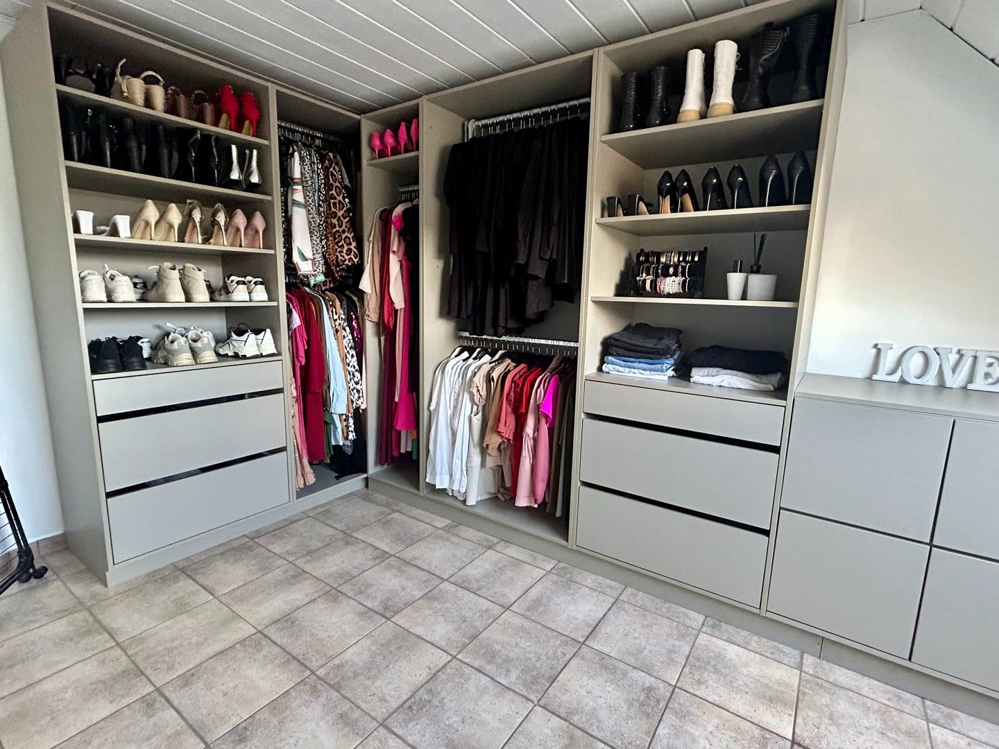 Gezellig 2-slaapkamerappartement te huur in Lichtaart! foto 10