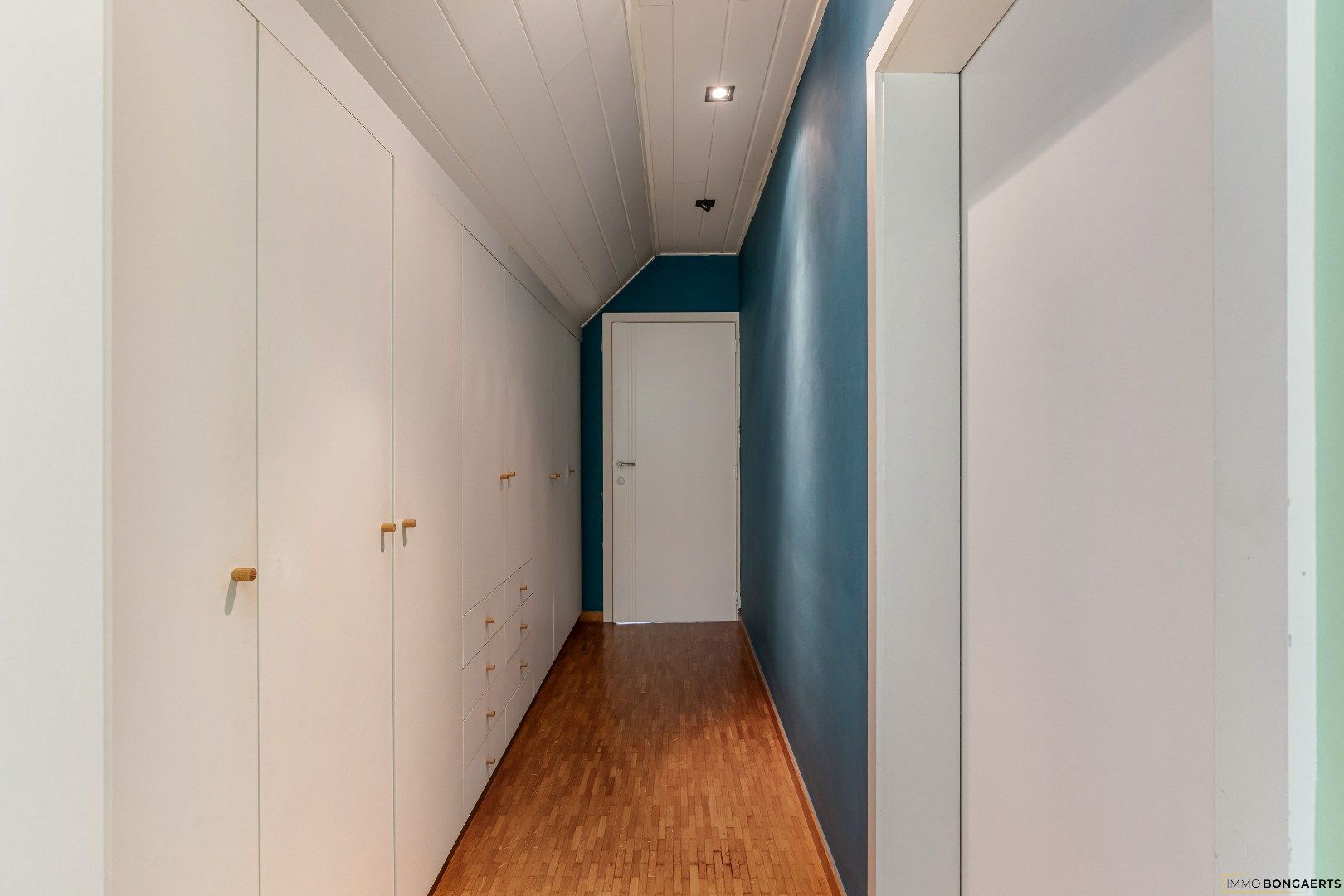 Ruime gezinswoning met 3 slaapkamers foto 17