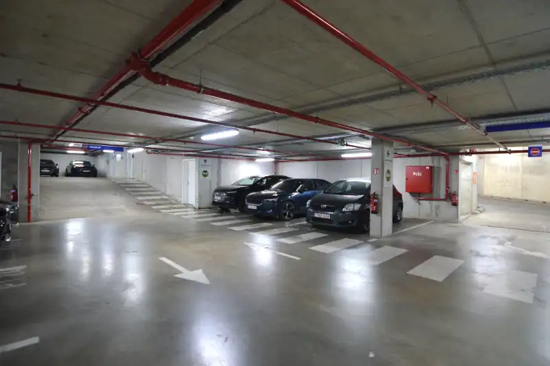 Autostaanplaats in Mechelen foto 5