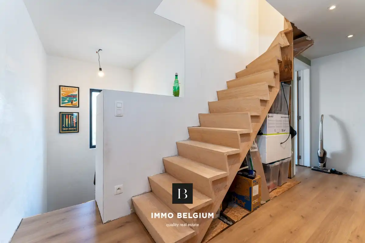 Ruime gerenoveerde woning met 4 slaapkamers in het centrum foto 13
