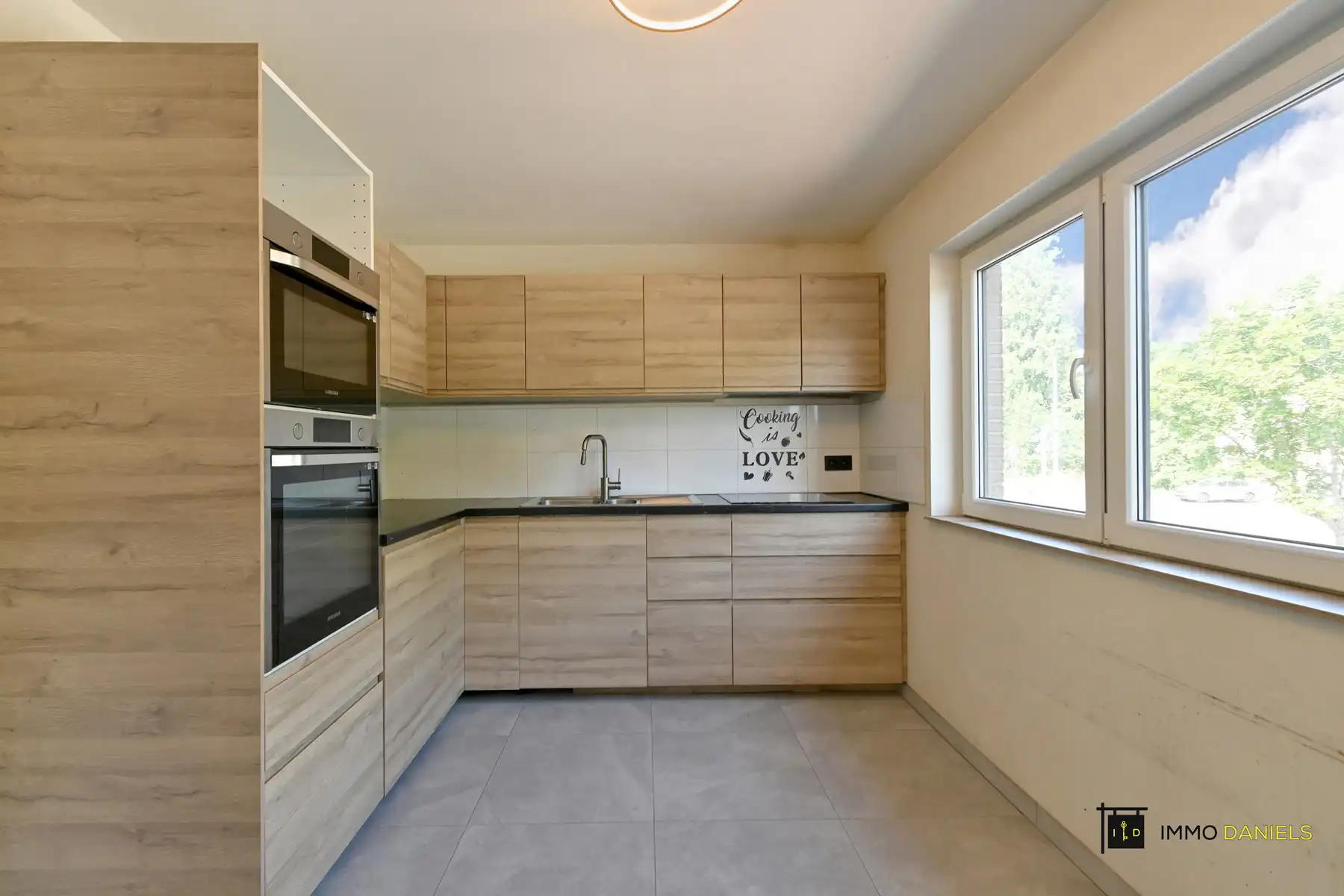 Gunstig gelegen handelspand met instapklare woonst (3slks.) foto 16