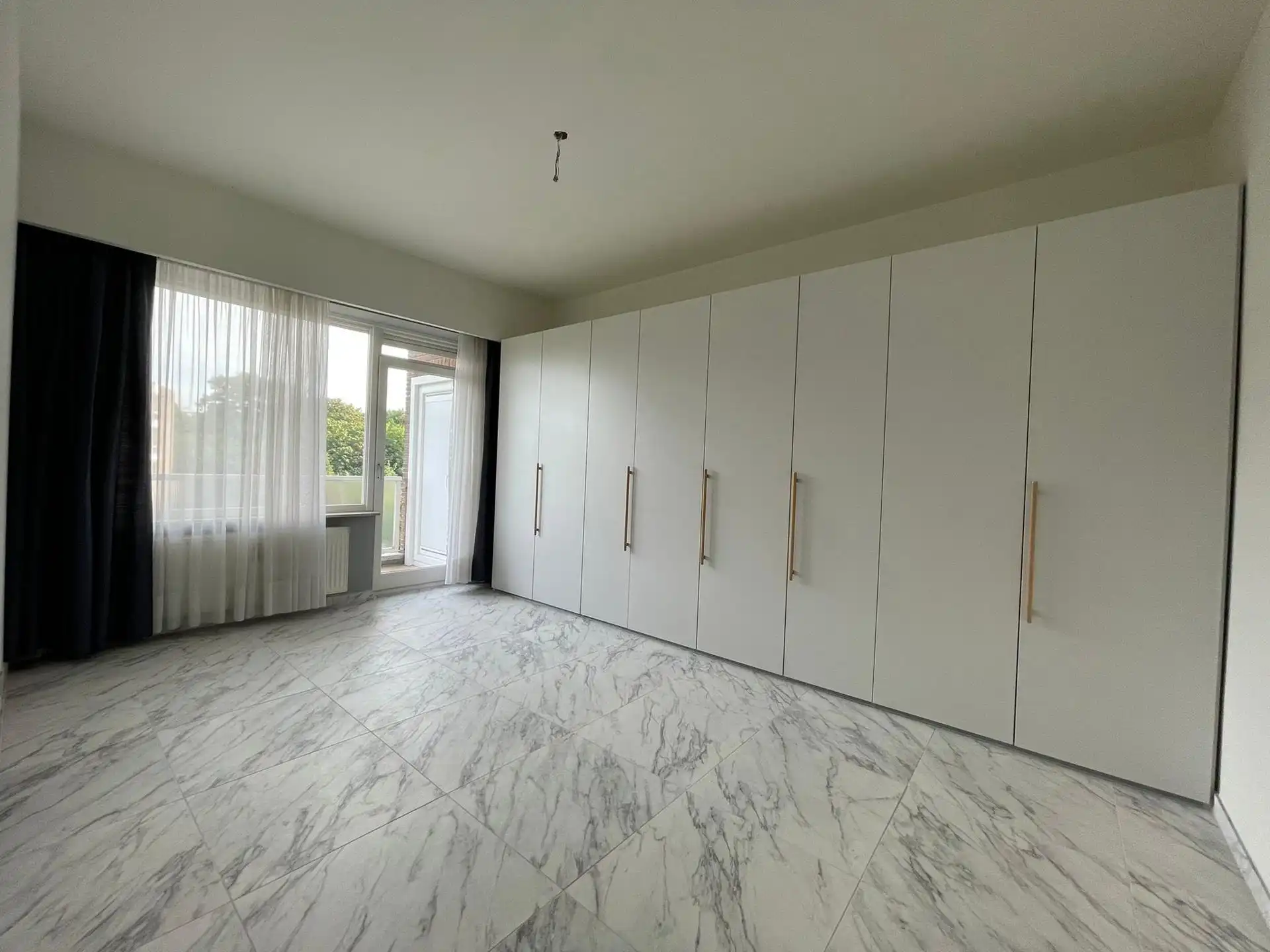Zéér ruim appartement op een steenworp van het Valaarpark foto 8