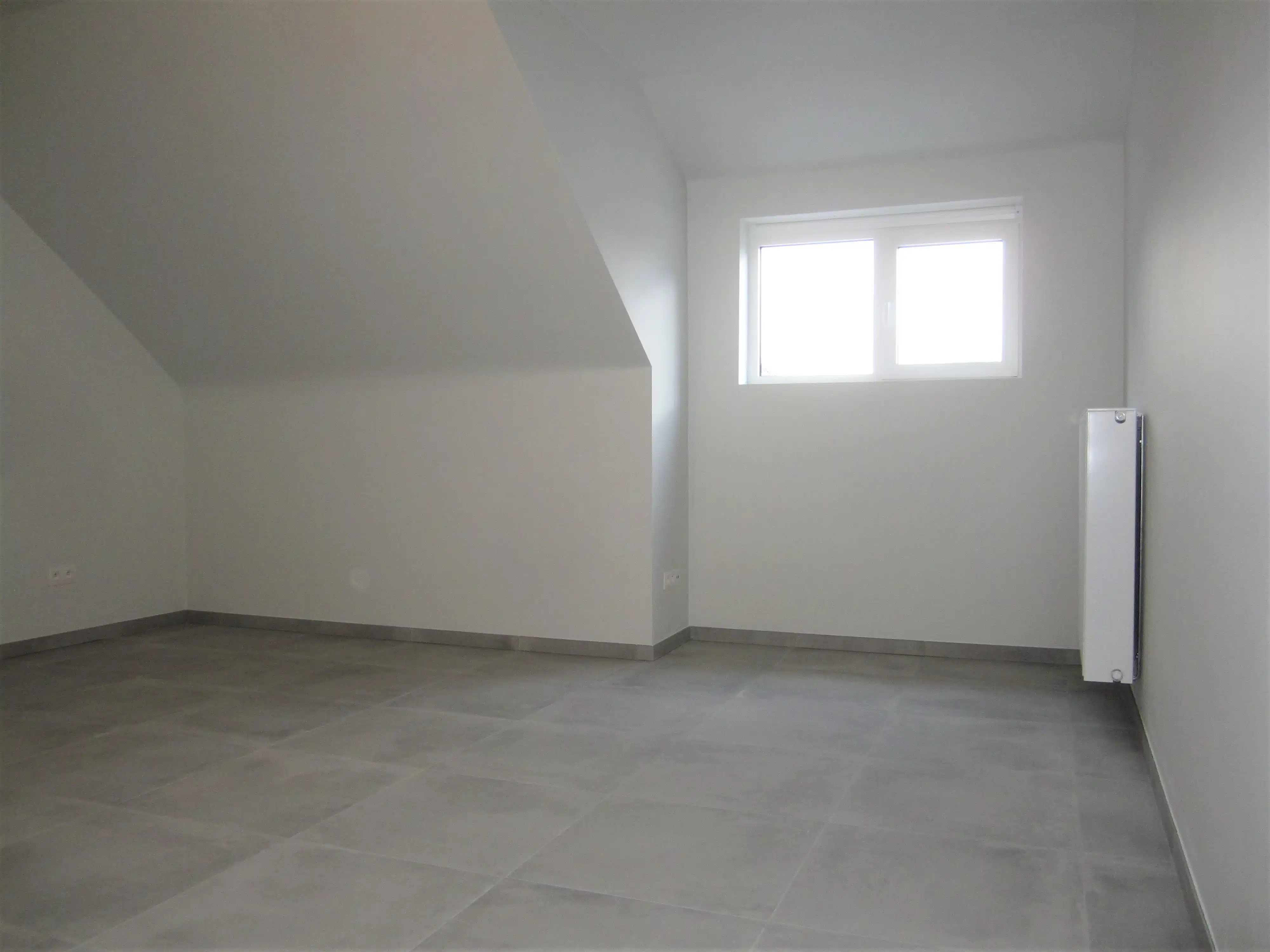 Prachtige nieuwbouwwoning van 195m² met terras v 40m², tuin, zonnepanelen en twee staanplaatsen. Aanrader! foto 16