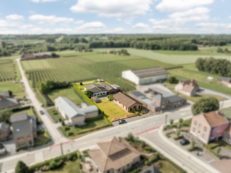 Gelijkvloerse woning met grote loods achteraan op 25are foto 43