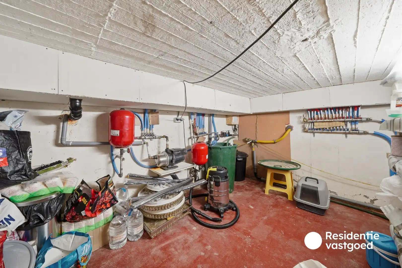 Halfopen woning met tuin en garage te koop foto 15
