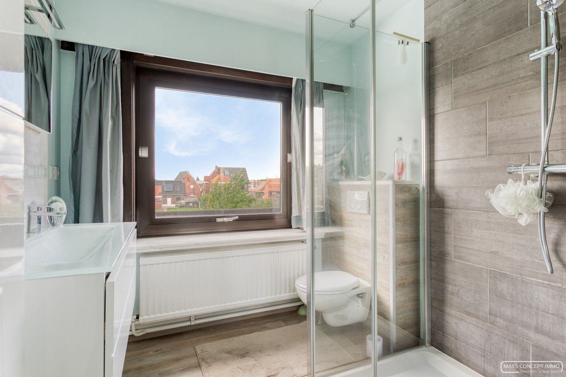 Gerenoveerde woning te koop te Vichte foto 12