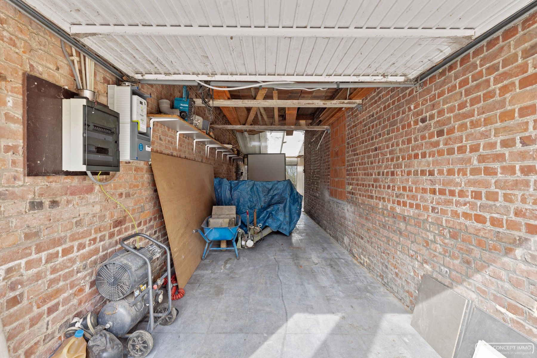 Grote te renoveren woning te koop in Vichte foto 26