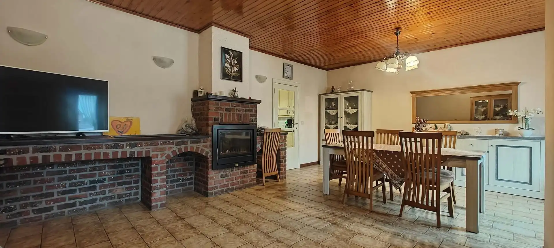 Te renoveren woning met 3 slaapkamers  foto 6