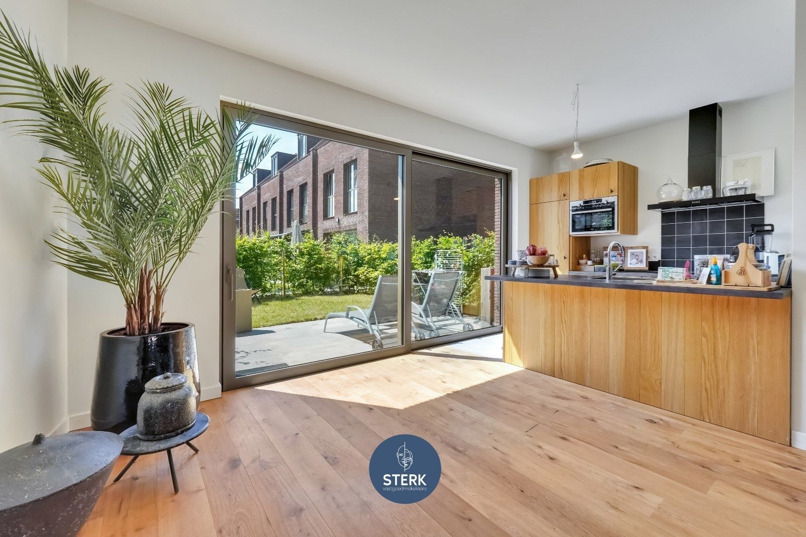 ENERGIEZUINIGE GEZINSWONING IN DE DORPSKERN VAN OUD-REKEM !  foto 9