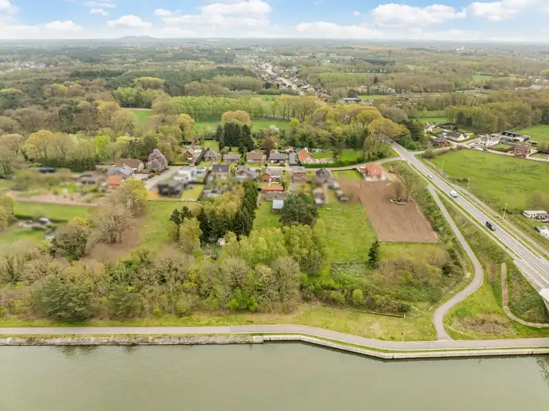 Uniek gelegen perceel met te renoveren woning op 24 are foto 6