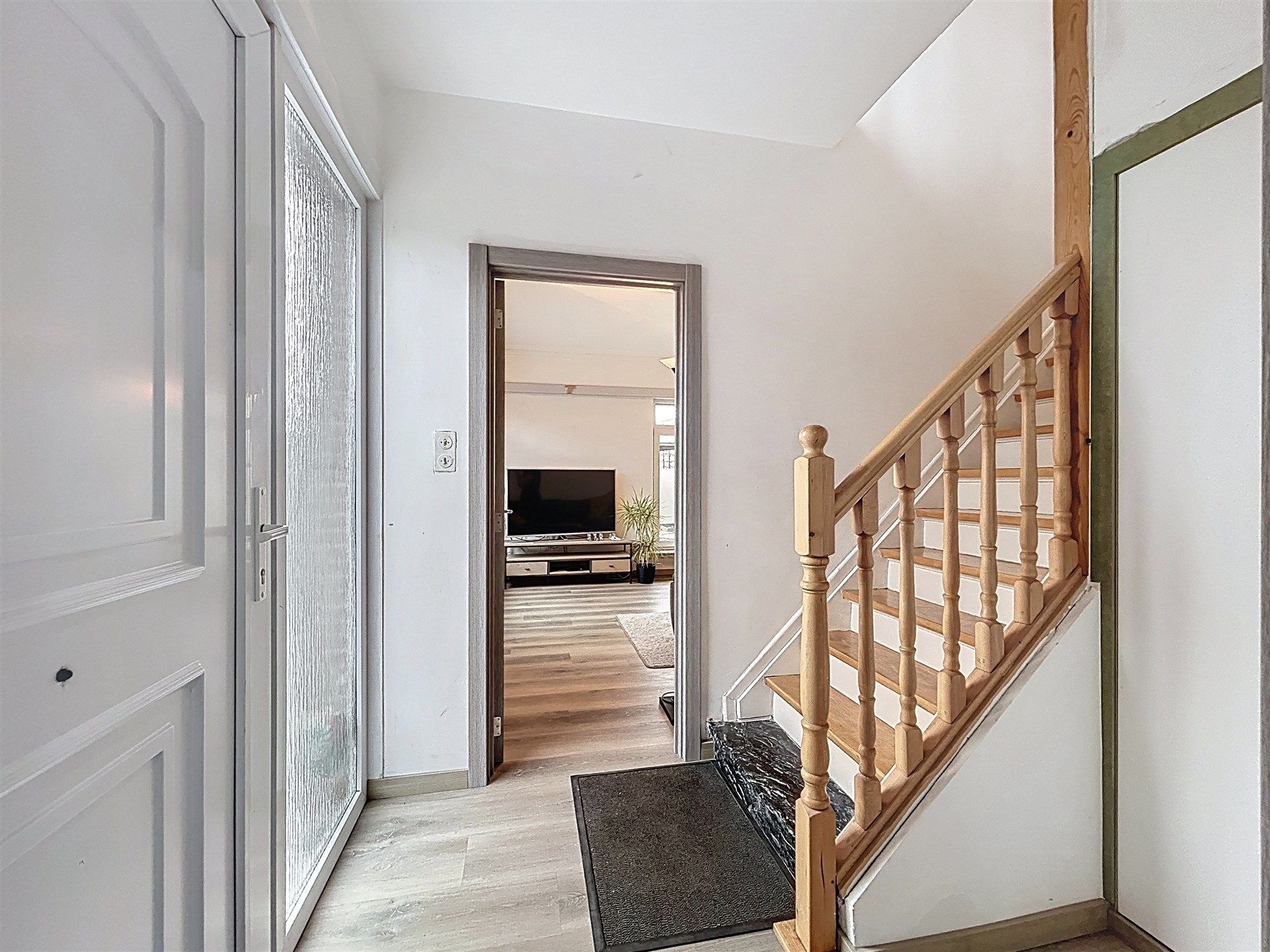 instapklare gezinswoning met 4 slaapkamers en bijgebouw op perceel van 400m²  foto 7