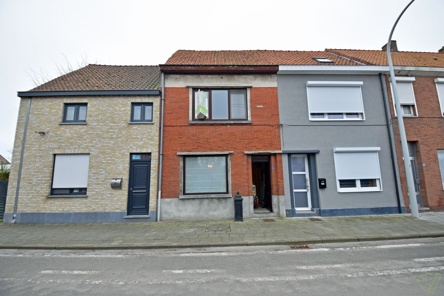 Charmante woning met twee ruime slaapkamers te huur in Eeklo! foto 14