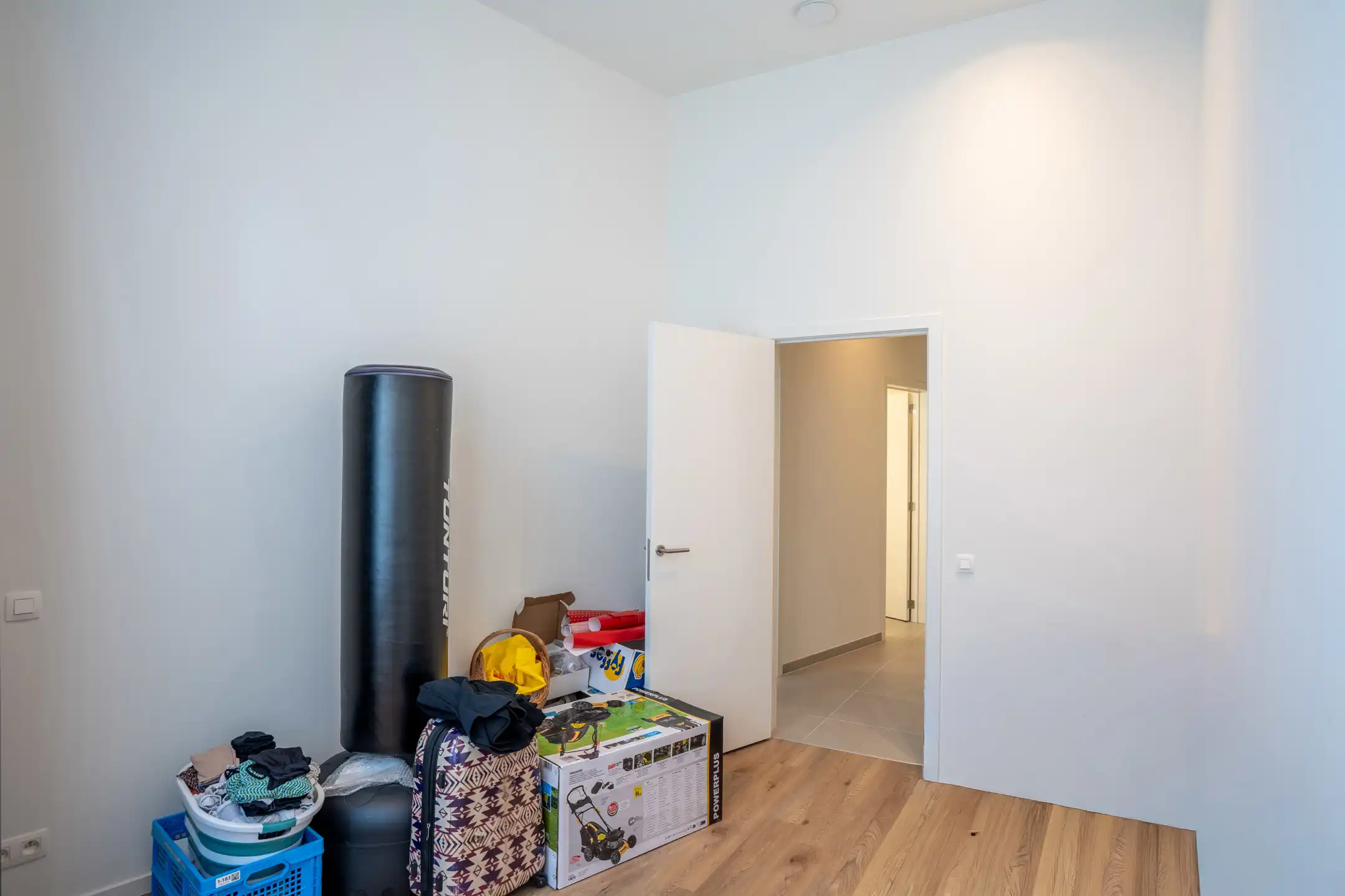 Knap en licht gelijkvl. appartement met terras en tuin foto 26