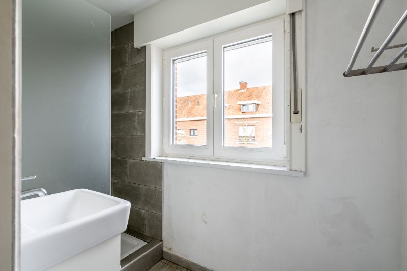 Halfopen woning met 3 slpks en garage foto 13