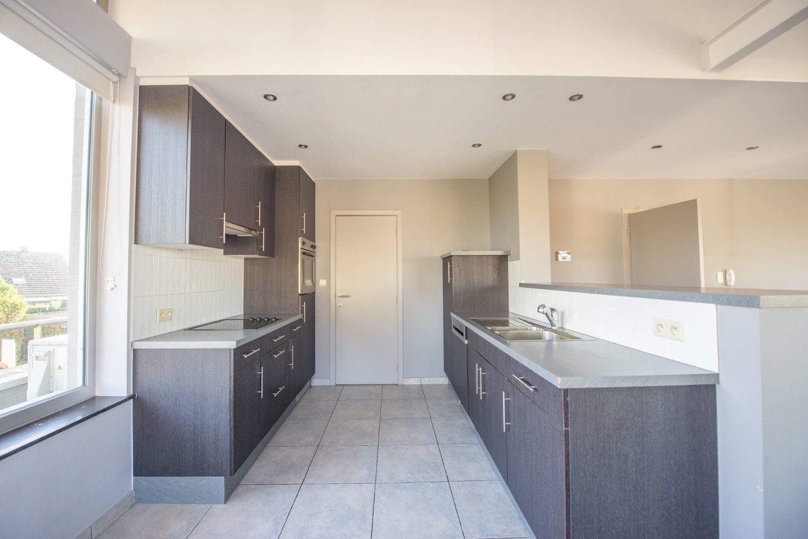  Twee slaapkamer appartement met 100m2 terras  foto 4