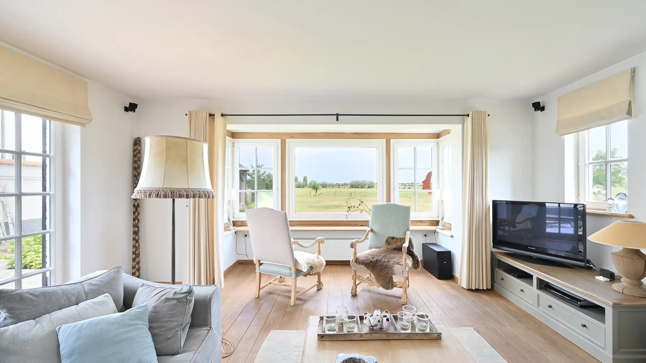 Villa met adembenemende zichten op de velden  foto 8